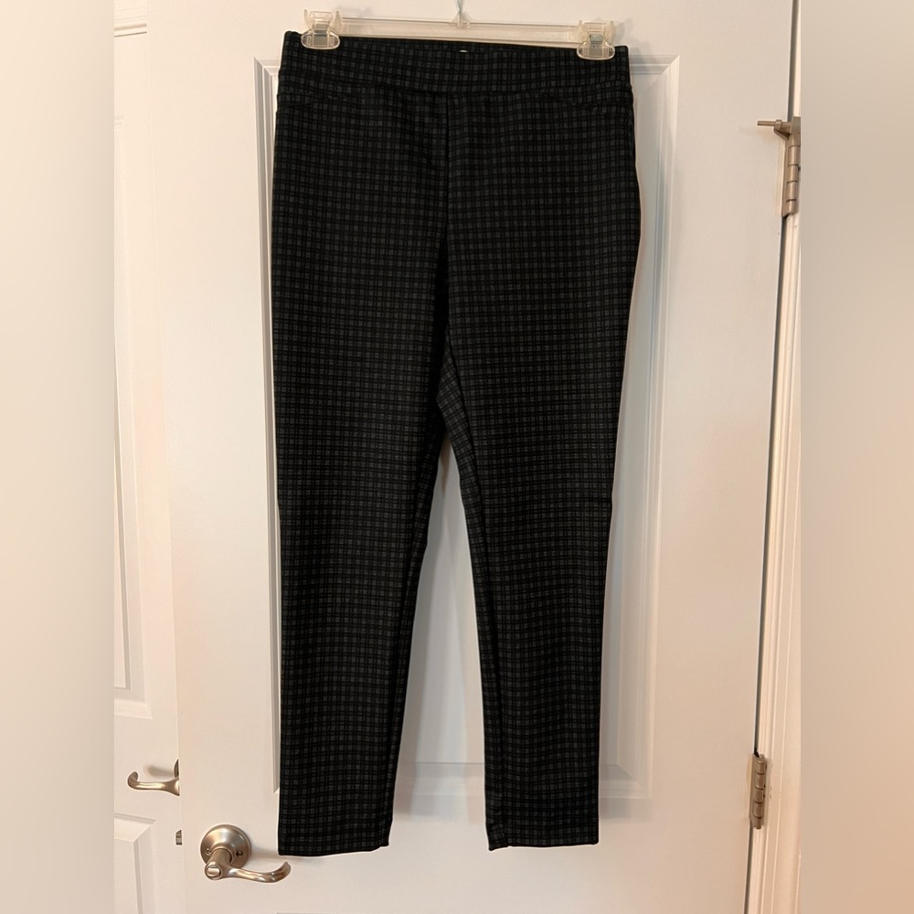Calvin Klein sz 8 black/gray plaid stretch skinny pants